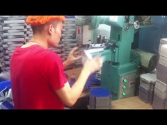 دستگاه چسباندن گوشه جعبه LY-TJ-40 با سرعت بالا 20-40 عدد در دقیقه، دستگاه چسباندن جعبه نیمه اتوماتیک