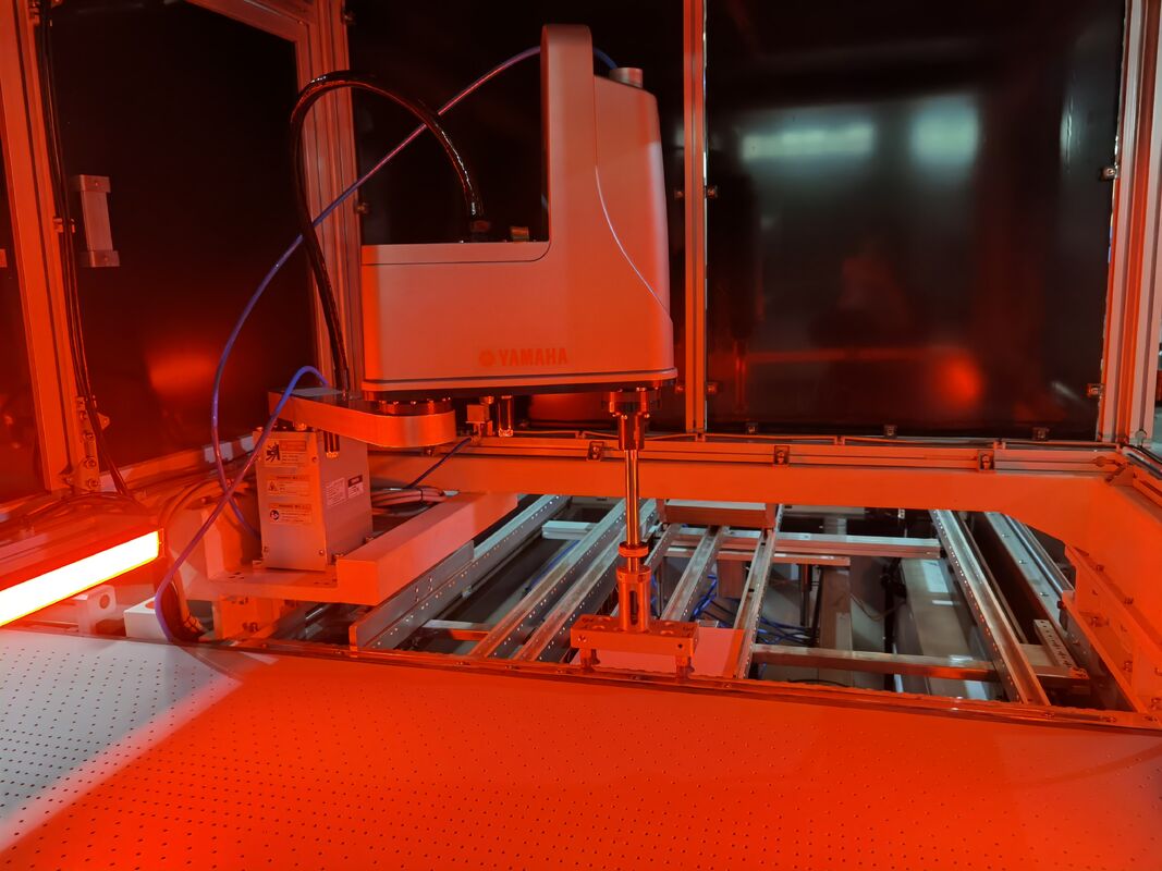 PLC با رابط صفحه لمسی ماشین موقعیت گذاری خودکار سرعت تولید خودکار 35-45pcsmin